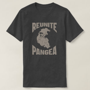 Reunite Pangea omdat de aarde niet genoeg is T-shirt