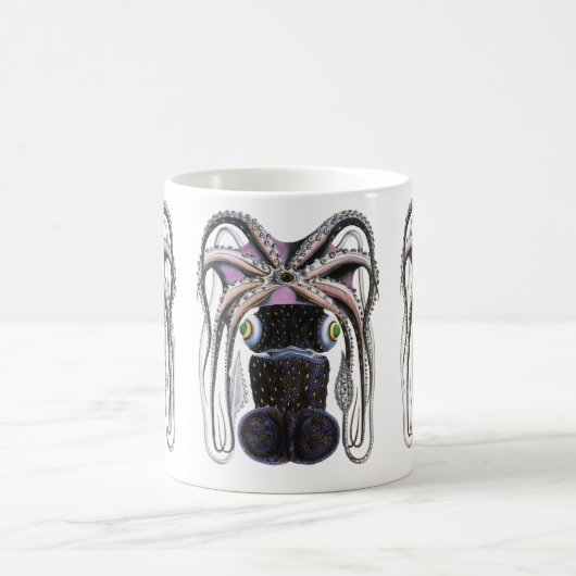  reuzeninktvis of octopus, zeedier koffiemok (Center)