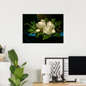 Reuzenmagnolia op een blauwe fluwelen doek poster (Thuiskantoor)