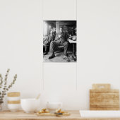 Reuzenman drinkt een biertje, 1910. Oude foto Poster (Keuken)