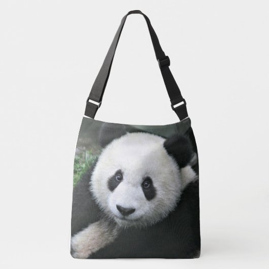 Reuzenpanda in rustige groene weide crossbody tas (Voorkant)
