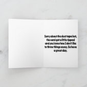 Reuzenpanda rechtop zittend met verjaardagshoedje kaart (Binnen)