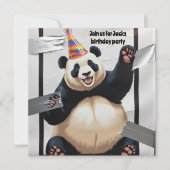 Reuzenpanda zittend in het pet van zijn verjaardag kaart (Voorkant)