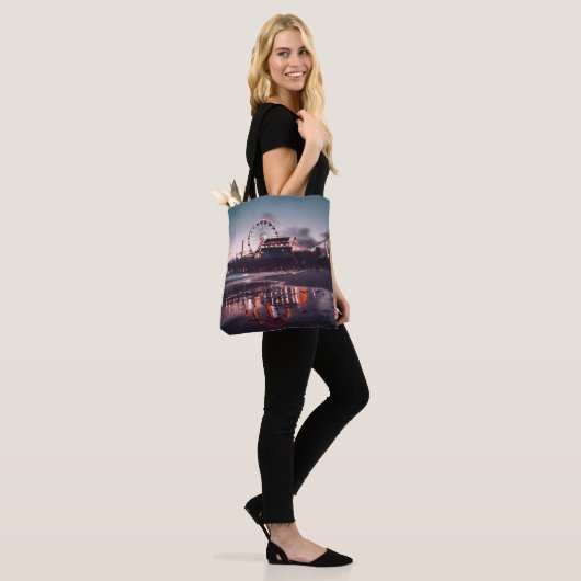 reuzenrad tijdens het gouden uur tote bag (Op model)