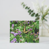 Reuzenzwaluwstaartvlinder op Paarse Statice Briefkaart (Staand voorkant)