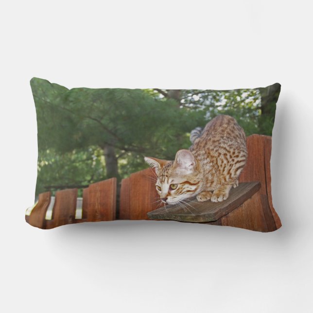 Reversibele Serval Savannah Cats op een Pillow Kussen (Voorkant)