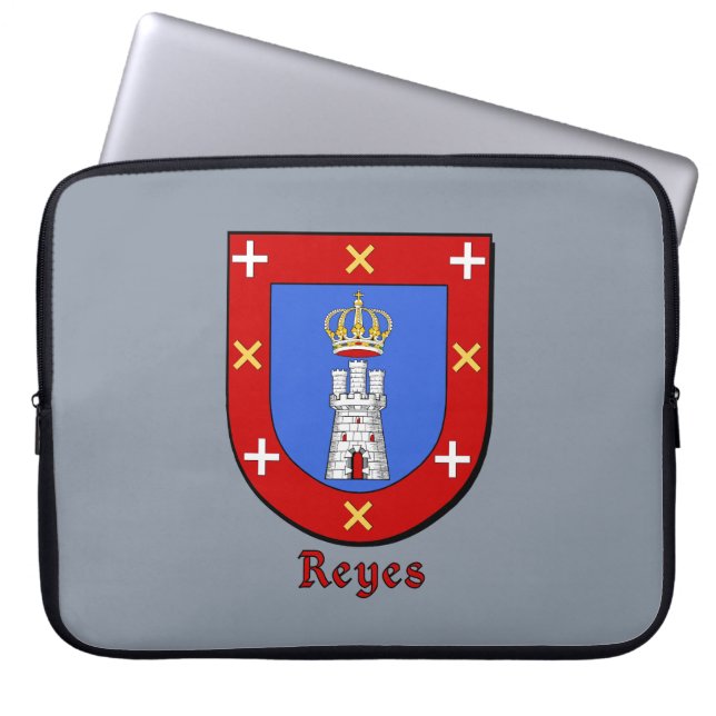 Reyes Family Shield Laptop Sleeve (Voorkant)