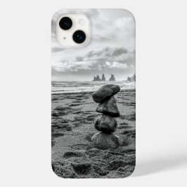 Reynisfjara Beach Cairn Case-Mate iPhone 14 Plus Hoesje