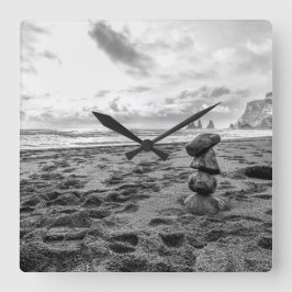 Reynisfjara Beach Cairn Vierkante Klok