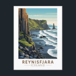 Reynisfjara Beach IJsland Reizen Kunst Vintage Briefkaart<br><div class="desc">Reynisfjara in een vectorkunststijl. Reynisfjara is een wereldberoemd zwart zandstrand aan de zuidkust van IJsland,  net naast Vik í Myrdal.</div>