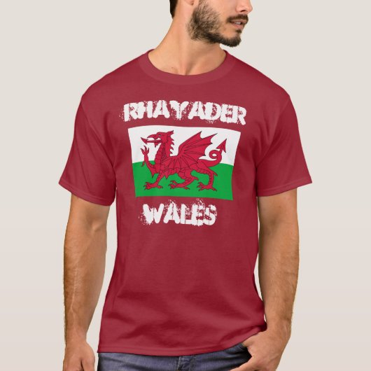 Rhayader, Wales met Welsh flag T-shirt (Voorkant)