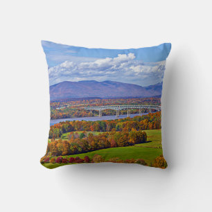 Rhinecliff Bridge in de herfst Kussen