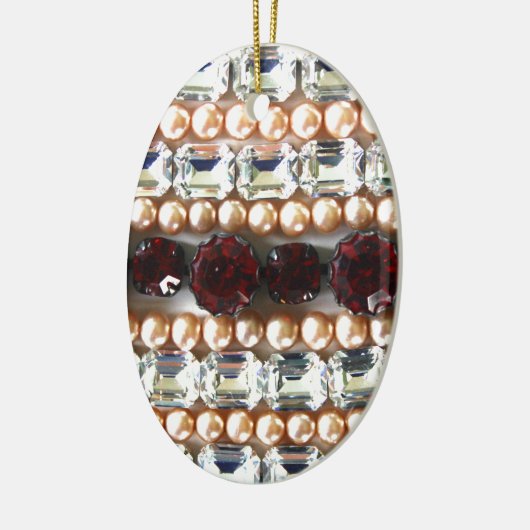 Rhinestonen en parels —  juwelen keramisch ornament (Links)