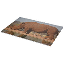 Rhino met modder op de huid foto snijplank