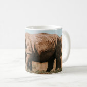 RHINO'S IN AFRIKA GRAZING KOFFIEMOK (Voorkant rechts)