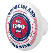 Rhode Island Amerikaanse staat rood wit blauw typo Keramische Knop (Rechts)