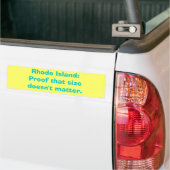 Rhode Island: Bewijs dat de grootte er niet toe do Bumpersticker (Op Truck)