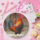 Rhode Island Red Rooster Crowing in Barnyard Papieren Bordje (Feest)