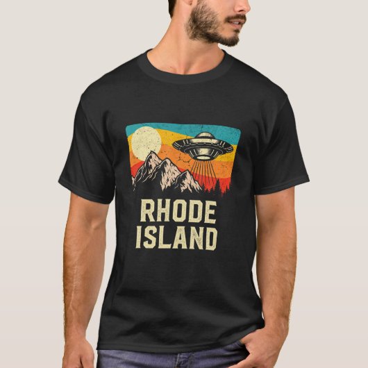 Rhode Island UFO Alien Spaceship Mountains Retro H T-shirt (Voorkant)