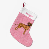 Rhodesian Ridgeback hond op roze harten met naam Kleine Kerstsok (Voorkant (Hangend))