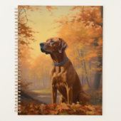 Rhodesian Ridgeback in herfstbladeren val inspirer Planner (Voorkant)