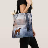 Rhodesian Ridgeback laat het sneeuwen Kerstmis Tote Bag (Dichtbij)