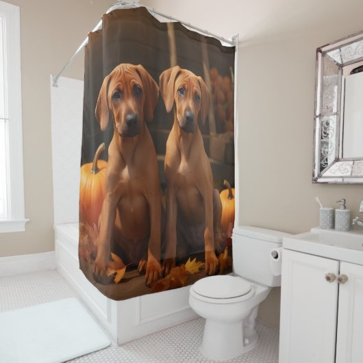 Rhodesian Ridgeback Pup Autumn Delight Pompoen Douchegordijn (In situ)