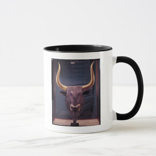 Rhyton in de vorm van een stier, mok (Rechts)