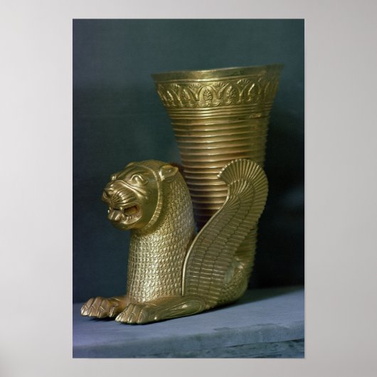 Rhyton in de vorm van een zittend leeuwmonster poster (Voorkant)