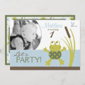 Ribbit Swimming Frog Birthday Invitation A7-C Kaart (Voorkant / Achterkant)