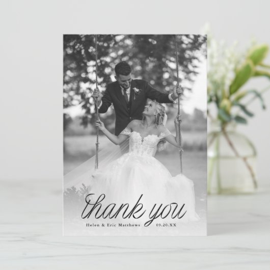 Ribbon Black Script Minimalist Wedding Photo Bedankkaart (Staand voorkant)