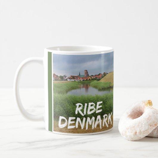 Riberhus en Ribe, Jutland, Denemarken Koffiemok (Met donut)