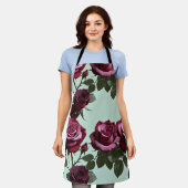 Rich Purple And Deep Red Roses On A Mint Green Schort (Gedragen)