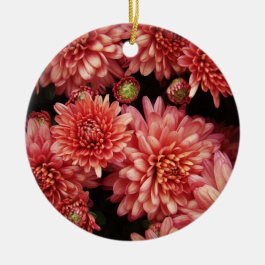 Rich Red Chrysanthemums Keramisch Ornament (Voorkant)