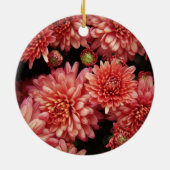 Rich Red Chrysanthemums Keramisch Ornament (Achterkant)