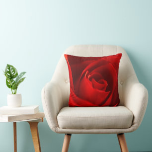 Rich Red Rose Pillow Kussen