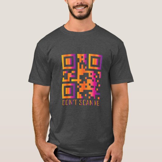 Rick roll grappige QR scan code scan me niet T-shirt (Voorkant)