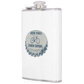 Ride eerst dan open heupfles (Links)