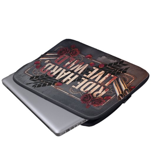 ride hard live wild laptop sleeve (Voorkant onderkant)
