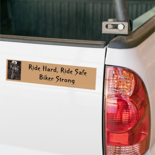 Ride Hard, Ride Safe Biker Sterk Bumpersticker (Op Truck)