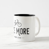 Ride more Angst Minder Tweekleurige Koffiemok (Voorkant rechts)