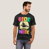 Ride With Pride LGBT Gay Pride Halloween Party Wit T-shirt (Voorkant volledig)