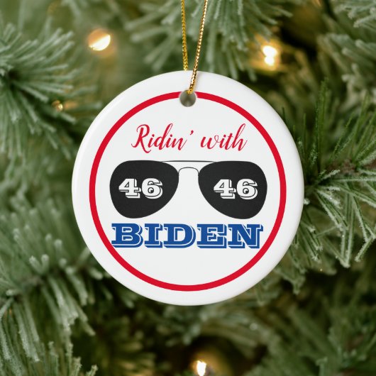 Ridin' met Biden 46 Aviator Sunbril Keramisch Ornament (Boom)