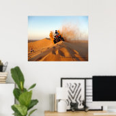 Riding door de woestijnen van Dubai Poster (Thuiskantoor)
