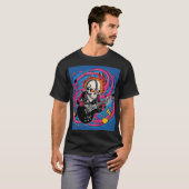 Riff of Rebellion: Skull Rocking the Strings is he T-shirt (Voorkant volledig)
