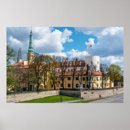 Riga Castle tijdens de zonnige dag in Riga, Letlan Poster (Voorkant)