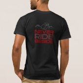 Rij nooit naast t-shirt (Achterkant)