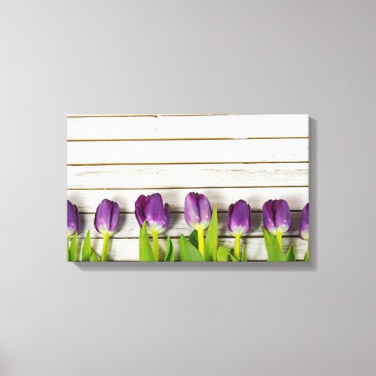 rij paarse tulpen op hout canvas afdruk (Voorkant)