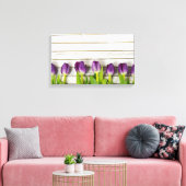 rij paarse tulpen op hout canvas afdruk (Insitu (Woonkamer))