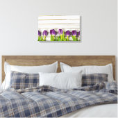 rij paarse tulpen op hout canvas afdruk (Insitu (Slaapkamer))